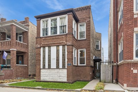 3045 W EASTWOOD Avenue 1 Chicago IL 60625