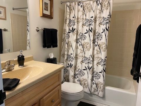 Tiny photo for 2211 S Highland Avenue #4B, Lombard, IL 60148 (MLS # 12429920)
