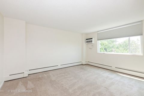 Tiny photo for 2211 S Highland Avenue #4B, Lombard, IL 60148 (MLS # 12429920)