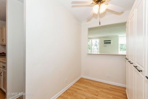 Tiny photo for 2211 S Highland Avenue #4B, Lombard, IL 60148 (MLS # 12429920)