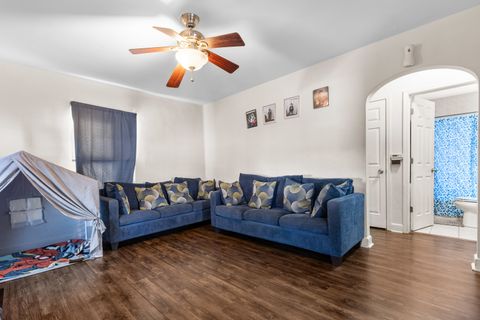 Tiny photo for 815 20th Street, Rockford, IL 61104 (MLS # 12491642)