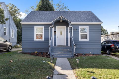 Photo of 815 20th Street, Rockford, IL 61104 (MLS # 12491642)
