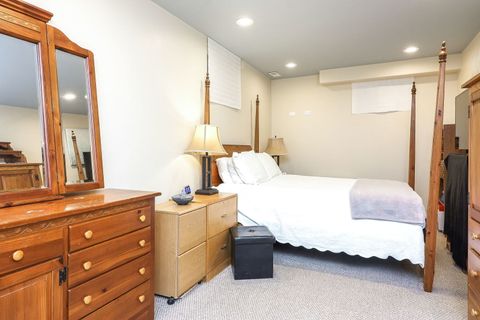 Tiny photo for 39 Mockingbird Lane, Oak Brook, IL 60523 (MLS # 12621773)