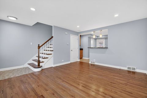 Tiny photo for 15 S Waiola Avenue #6, La Grange, IL 60525 (MLS # 12565641)