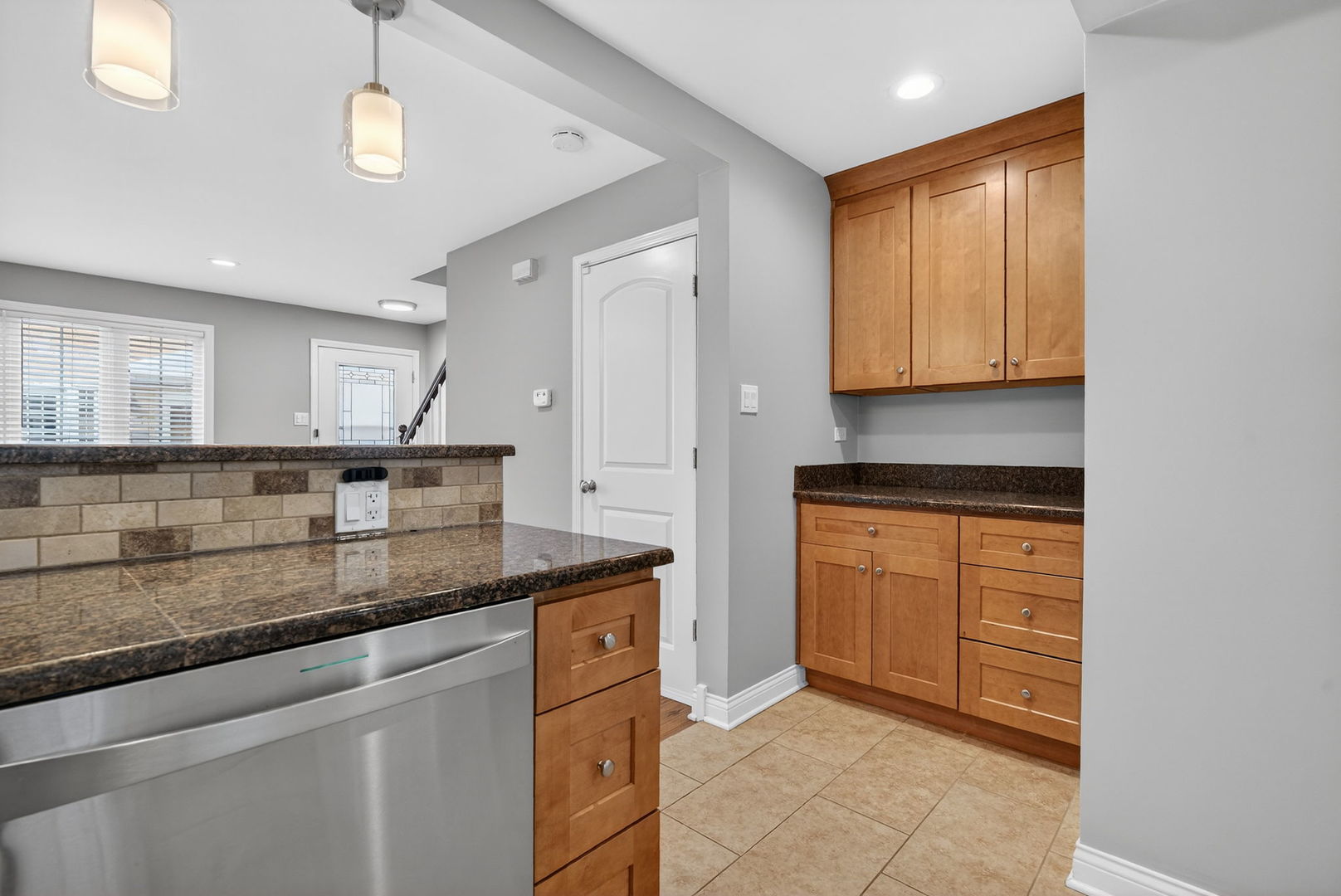 15 S Waiola Avenue 6