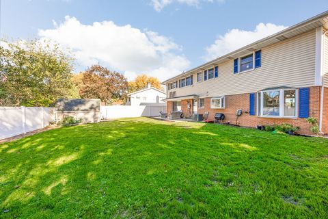 Tiny photo for 908 BRANTWOOD Avenue, Elk Grove Village, IL 60007 (MLS # 12500935)