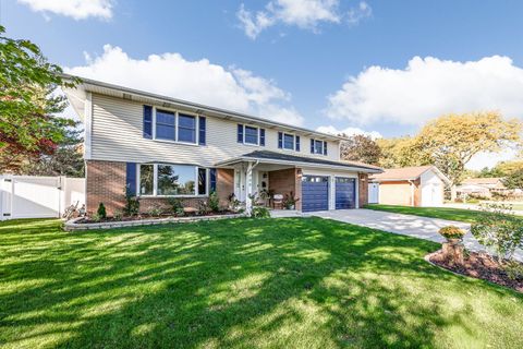Tiny photo for 908 BRANTWOOD Avenue, Elk Grove Village, IL 60007 (MLS # 12500935)