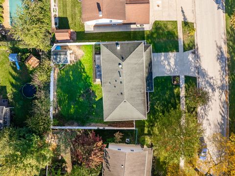 Tiny photo for 908 BRANTWOOD Avenue, Elk Grove Village, IL 60007 (MLS # 12500935)