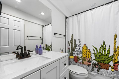 Tiny photo for 908 BRANTWOOD Avenue, Elk Grove Village, IL 60007 (MLS # 12500935)