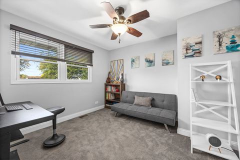 Tiny photo for 908 BRANTWOOD Avenue, Elk Grove Village, IL 60007 (MLS # 12500935)