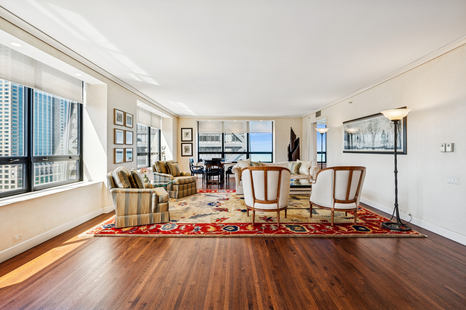 Chicago, Illinois 60611, United States, 3 Bedrooms Bedrooms, ,3 BathroomsBathrooms,Residential,Active,126897