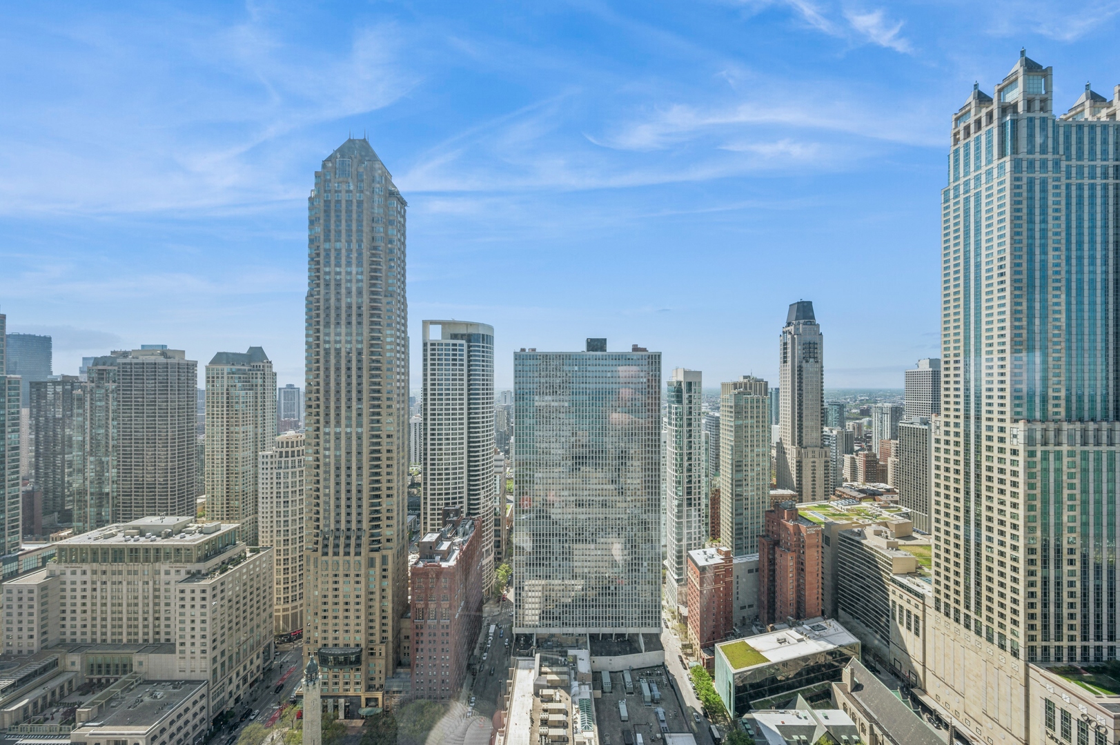 Chicago, Illinois 60611, United States, 3 Bedrooms Bedrooms, ,3 BathroomsBathrooms,Residential,Active,126897