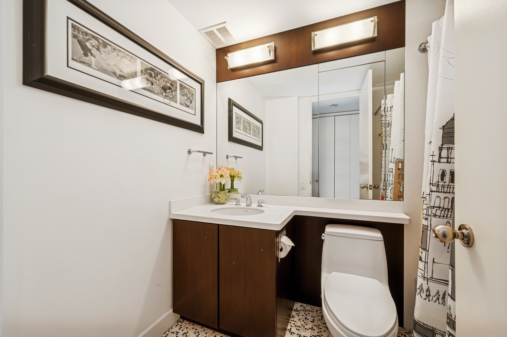 Chicago, Illinois 60611, United States, 3 Bedrooms Bedrooms, ,3 BathroomsBathrooms,Residential,Active,126897