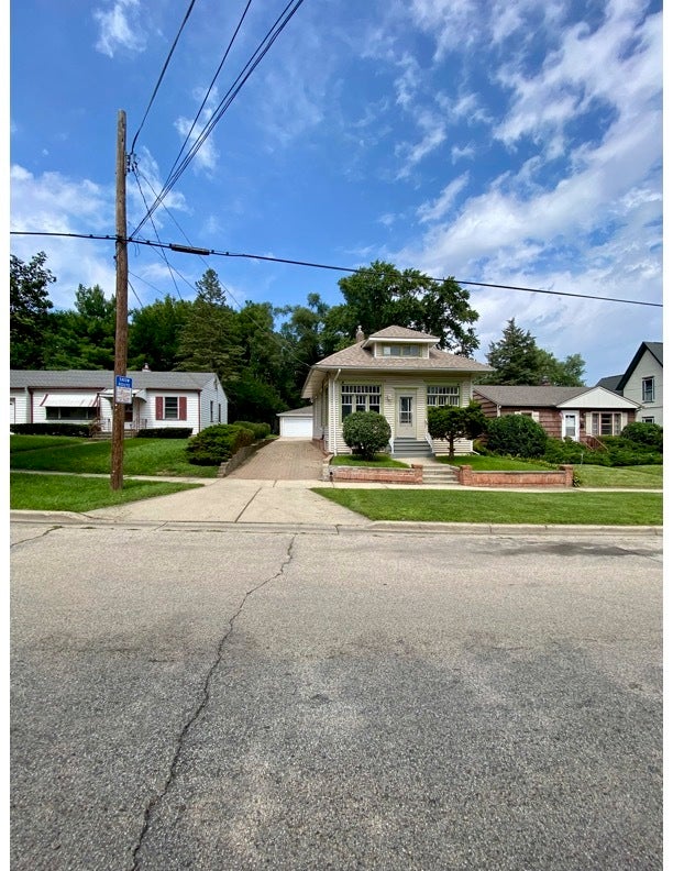 626 Bent Street