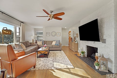 Tiny photo for 5208 N Leeside Street, McHenry, IL 60050 (MLS # 12785450)
