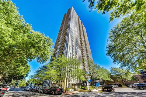 Photo of 1660 N La Salle Drive #1108, Chicago, IL 60614 (MLS # 12486912)