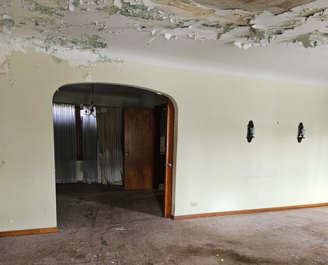 Tiny photo for 512 156th Place, Calumet City, IL 60409 (MLS # 12551146)