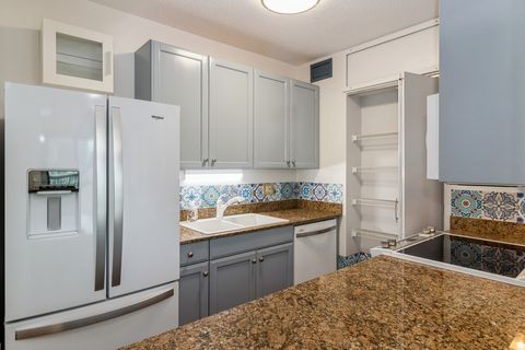 Tiny photo for 400 N LaSalle Drive #3706, Chicago, IL 60654 (MLS # 12417267)