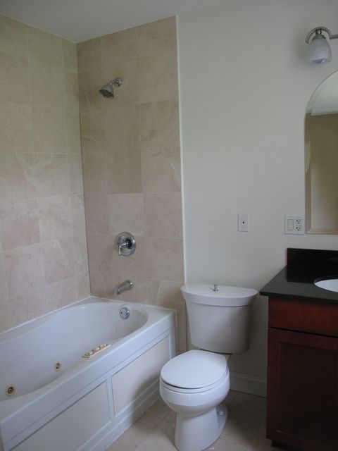 Tiny photo for 911 Maple Avenue #2N, Evanston, IL 60202 (MLS # 12627457)
