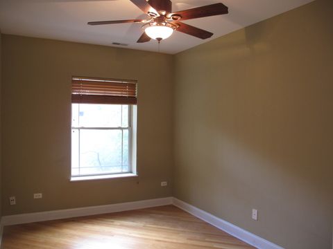 Tiny photo for 911 Maple Avenue #2N, Evanston, IL 60202 (MLS # 12627457)