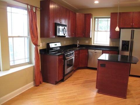 Tiny photo for 911 Maple Avenue #2N, Evanston, IL 60202 (MLS # 12627457)