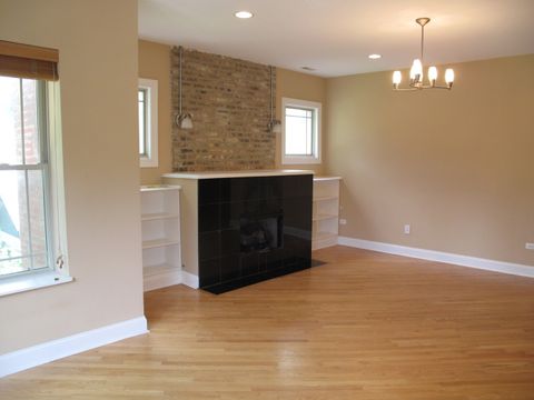 Tiny photo for 911 Maple Avenue #2N, Evanston, IL 60202 (MLS # 12627457)