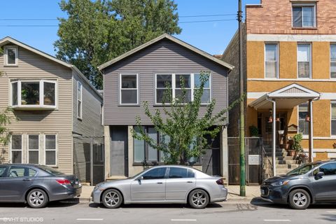 726 W 18th Street 1F Chicago IL 60616