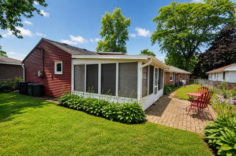 Tiny photo for 10037 Harnew Road E, Oak Lawn, IL 60453 (MLS # 12693932)