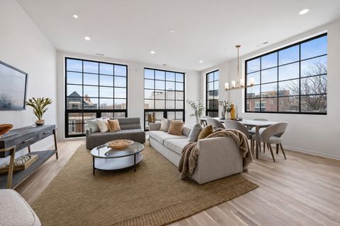 Tiny photo for 2129 N Damen Avenue #3S, Chicago, IL 60647 (MLS # 12569453)