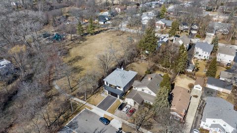 Tiny photo for 1752 MacLean Court, Glenview, IL 60025 (MLS # 12571929)