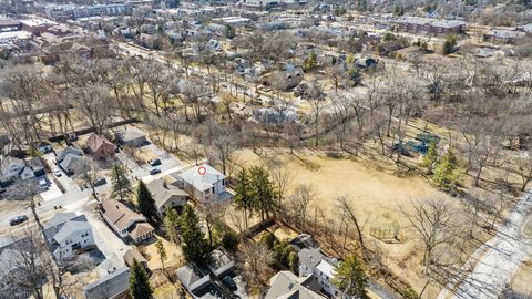 Tiny photo for 1752 MacLean Court, Glenview, IL 60025 (MLS # 12571929)