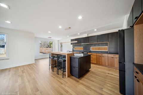 Tiny photo for 1752 MacLean Court, Glenview, IL 60025 (MLS # 12571929)