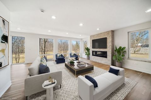 Tiny photo for 1752 MacLean Court, Glenview, IL 60025 (MLS # 12571929)