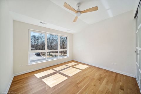 Tiny photo for 1752 MacLean Court, Glenview, IL 60025 (MLS # 12571929)