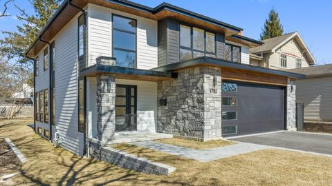 Tiny photo for 1752 MacLean Court, Glenview, IL 60025 (MLS # 12571929)