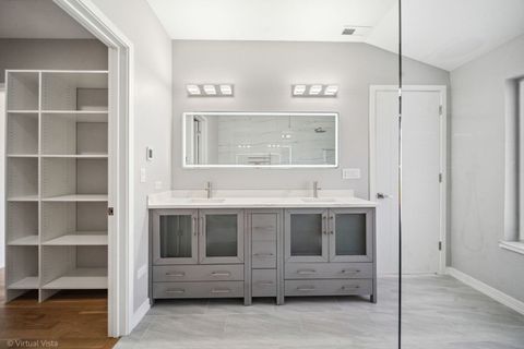 Tiny photo for 1752 MacLean Court, Glenview, IL 60025 (MLS # 12571929)