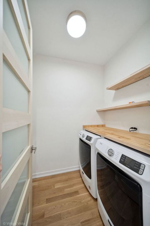 Tiny photo for 1752 MacLean Court, Glenview, IL 60025 (MLS # 12571929)