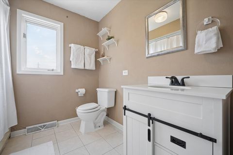 Tiny photo for 134 Amherst Drive, Bartlett, IL 60103 (MLS # 12616294)