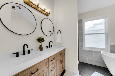 Tiny photo for 204 Butte View Drive, Bolingbrook, IL 60490 (MLS # 12437960)