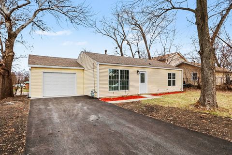Photo of 313 Louis Road, Joliet, IL 60433 (MLS # 12535928)