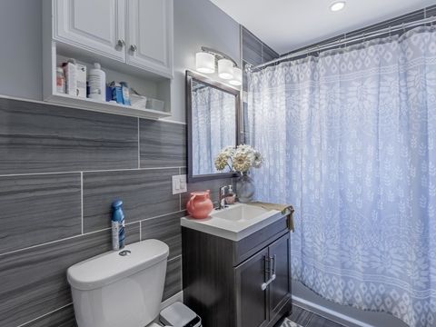 Tiny photo for 5717 N Kimball Avenue #2N, Chicago, IL 60659 (MLS # 12636460)