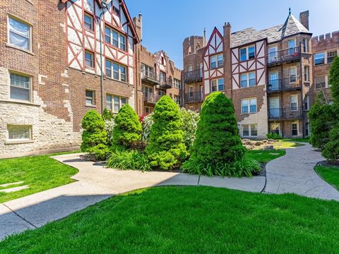 Tiny photo for 5717 N Kimball Avenue #2N, Chicago, IL 60659 (MLS # 12636460)