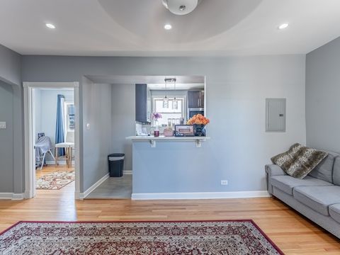 Tiny photo for 5717 N Kimball Avenue #2N, Chicago, IL 60659 (MLS # 12636460)