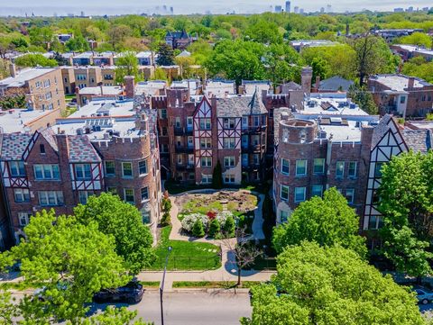 Tiny photo for 5717 N Kimball Avenue #2N, Chicago, IL 60659 (MLS # 12636460)