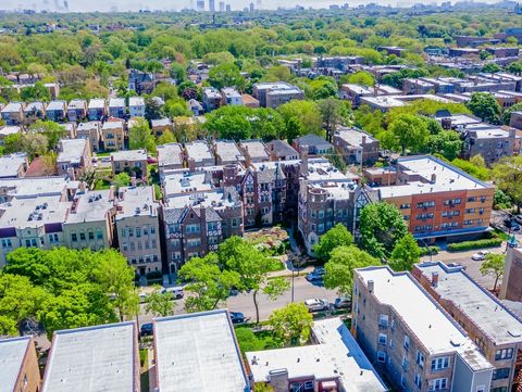 Tiny photo for 5717 N Kimball Avenue #2N, Chicago, IL 60659 (MLS # 12636460)