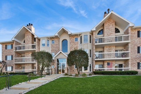 Photo of 7775 Bristol Park Drive #2SE, Tinley Park, IL 60477 (MLS # 12790256)