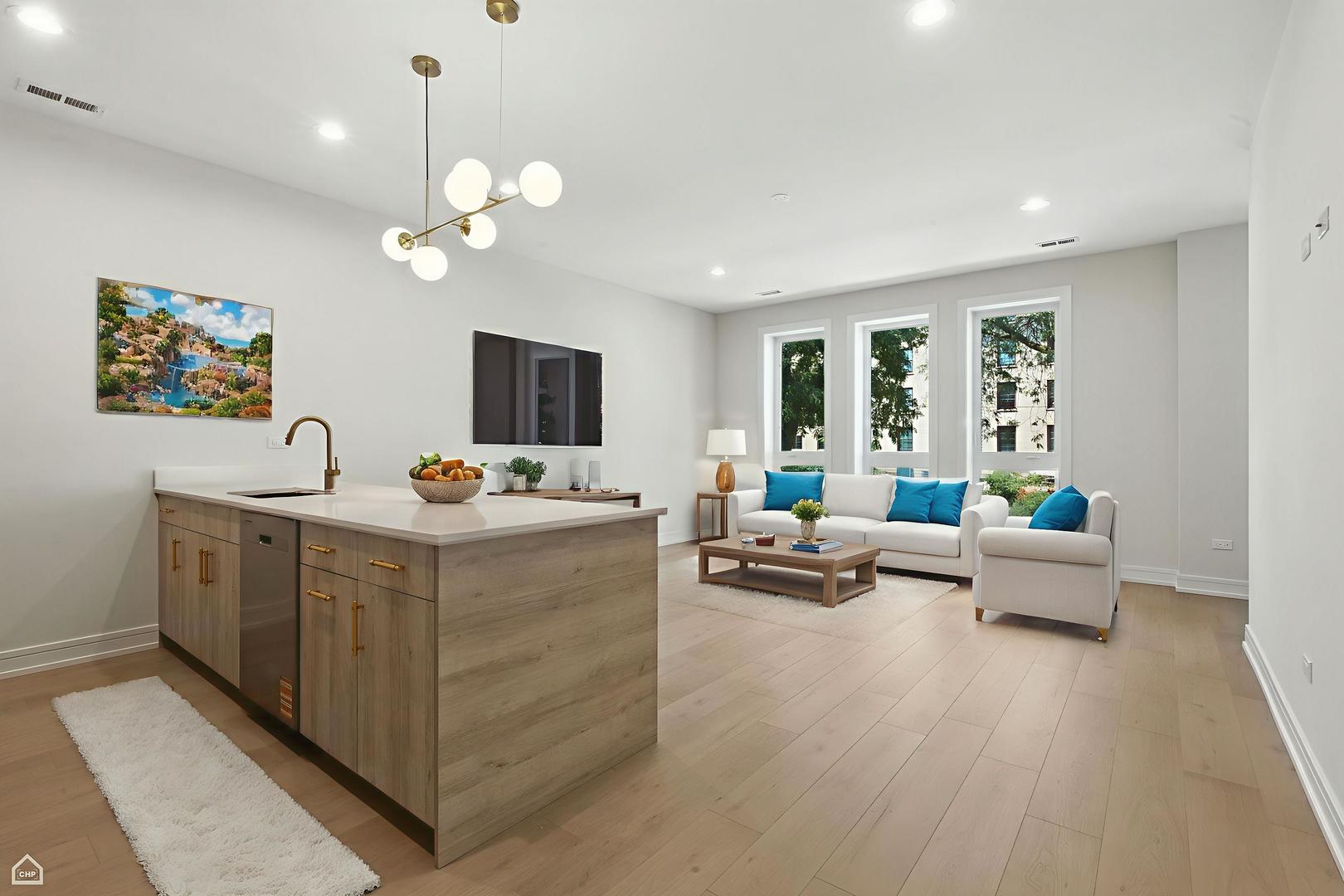 4629 S Michigan Avenue 2