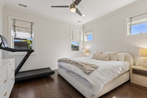 Tiny photo for 2743 N Lakewood Avenue #3, Chicago, IL 60614 (MLS # 12779453)