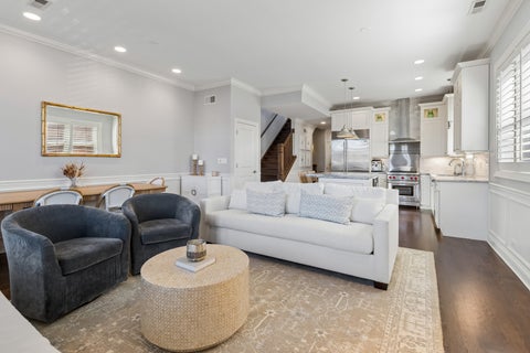 Tiny photo for 2743 N Lakewood Avenue #3, Chicago, IL 60614 (MLS # 12779453)