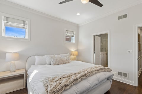 Tiny photo for 2743 N Lakewood Avenue #3, Chicago, IL 60614 (MLS # 12779453)